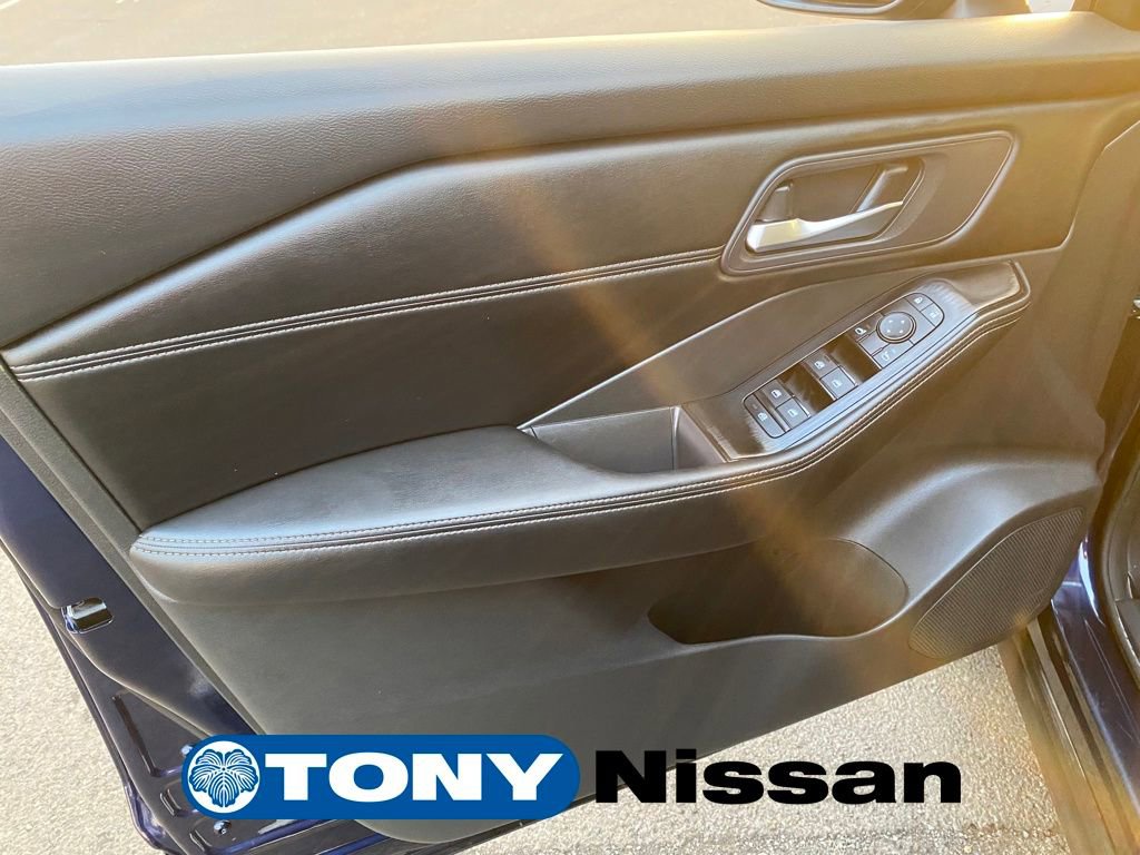 Certified 2024 Nissan Rogue SV w/ SV Premium Package image 12