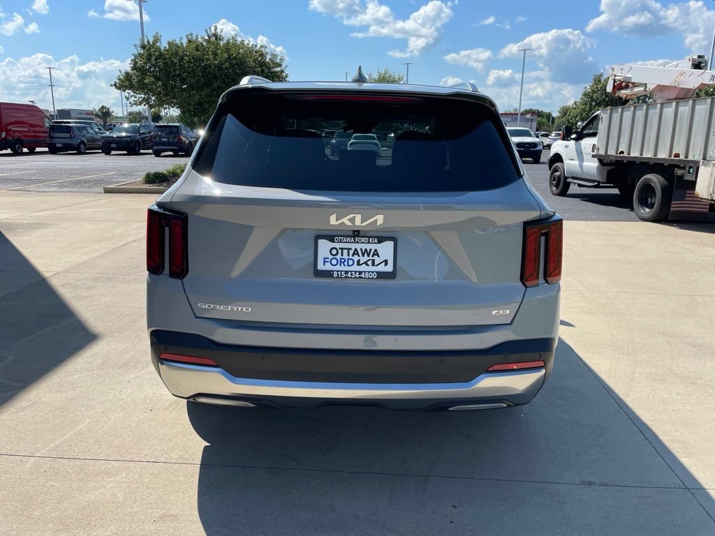 Used 2024 Kia Sorento S w/ Panoramic Sunroof Package AWD/4WD image 6