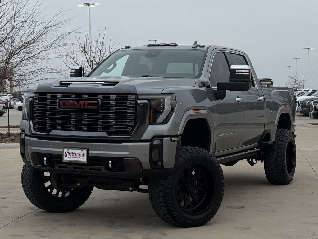 Used 2024 GMC Sierra 2500 Denali Ultimate AWD/4WD image 2