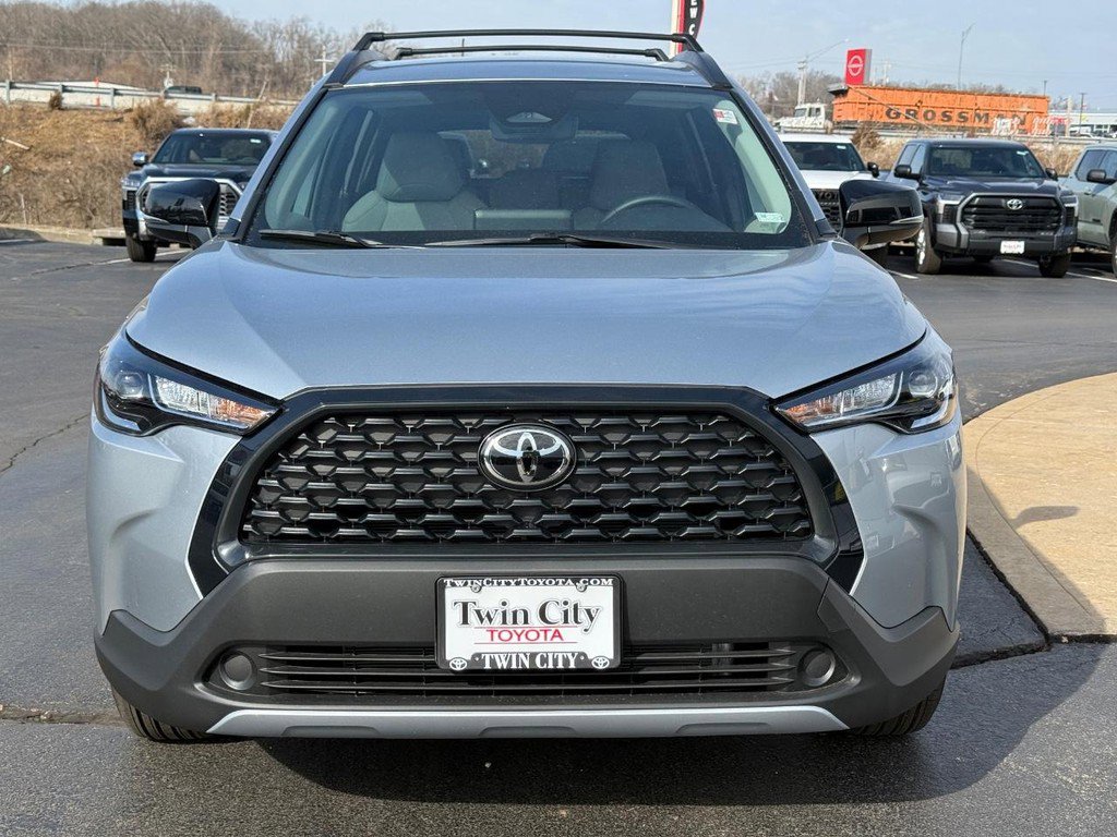 Certified 2025 Toyota Corolla Cross LE image 9