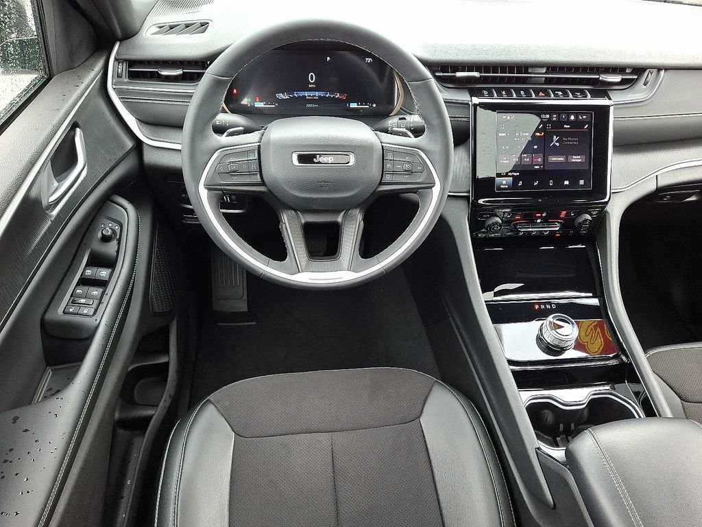 Certified 2023 Jeep Grand Cherokee Altitude AWD/4WD image 11