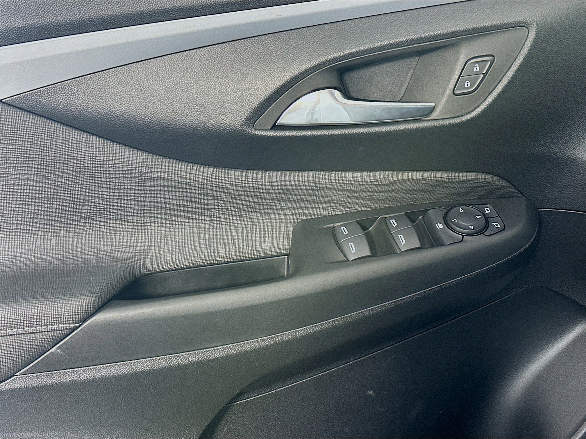 Used 2025 Buick Envista Preferred image 15