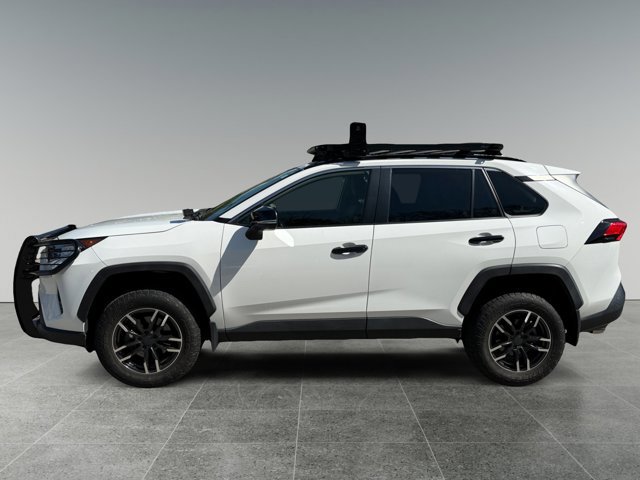 Used 2020 Toyota RAV4 XLE w/ Convenience Package AWD/4WD image 3