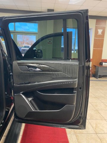 Used 2019 Cadillac Escalade ESV Platinum image 13