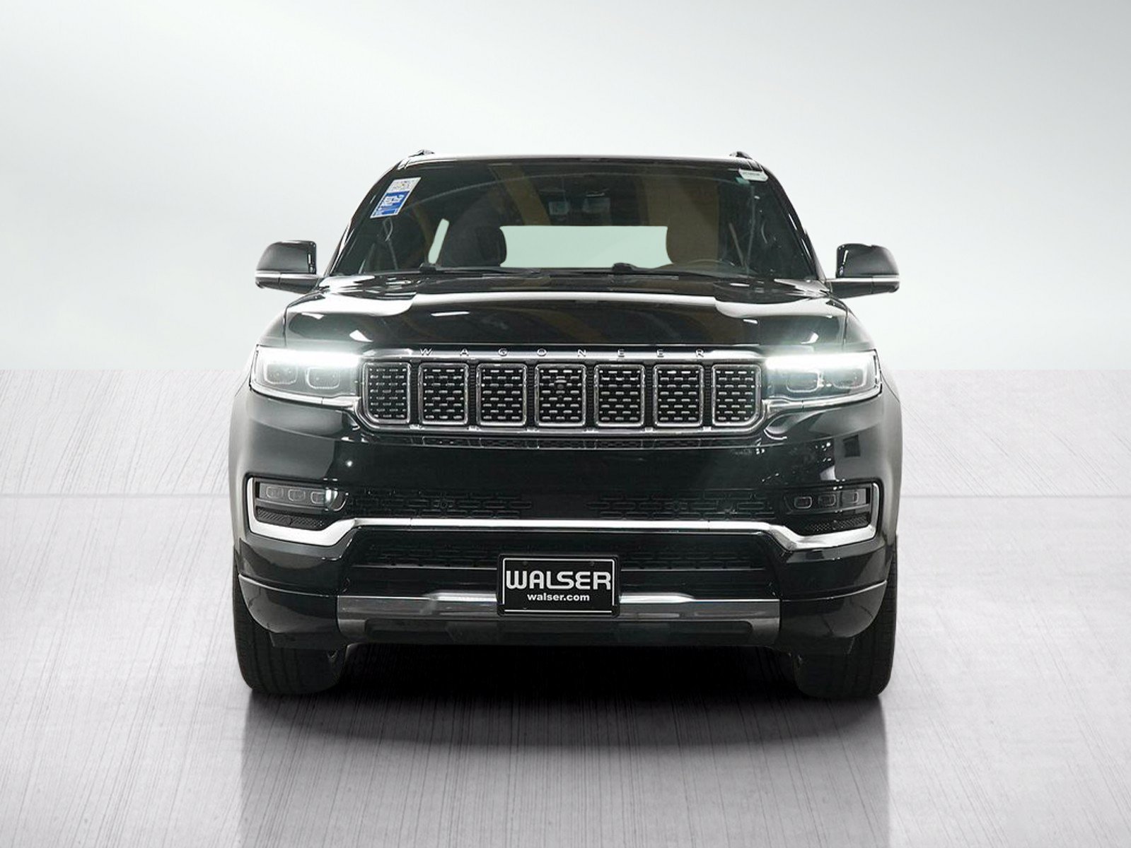 Used 2023 Jeep Grand Wagoneer Series III AWD/4WD image 8