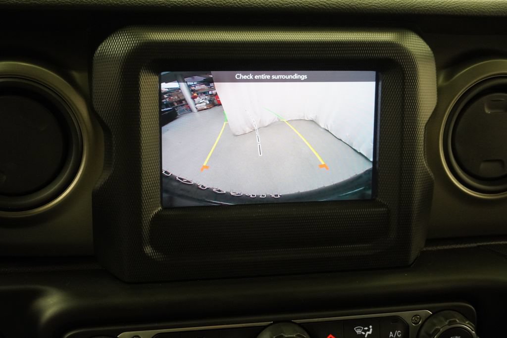 Used 2022 Jeep Wrangler Sport AWD/4WD image 31