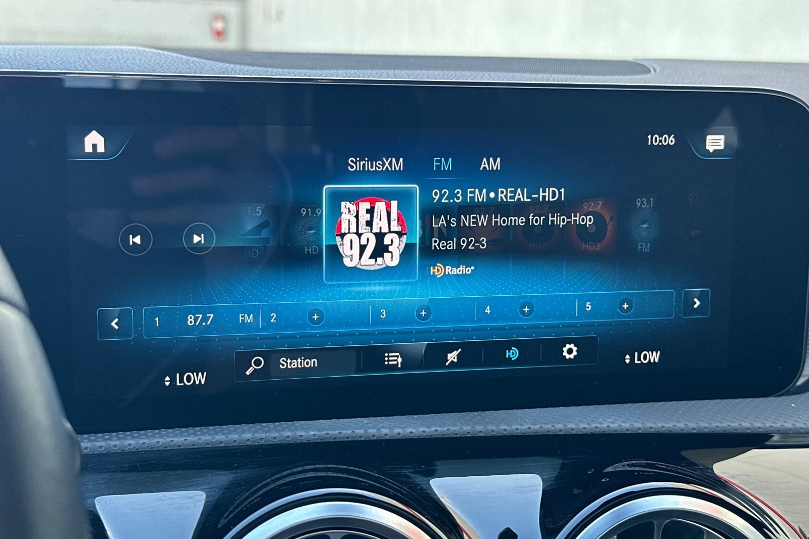 Used 2023 Mercedes-Benz CLA 250 w/ Premium Package image 16