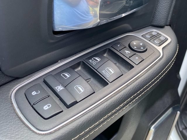 Used 2024 RAM 2500 Laramie AWD/4WD image 13