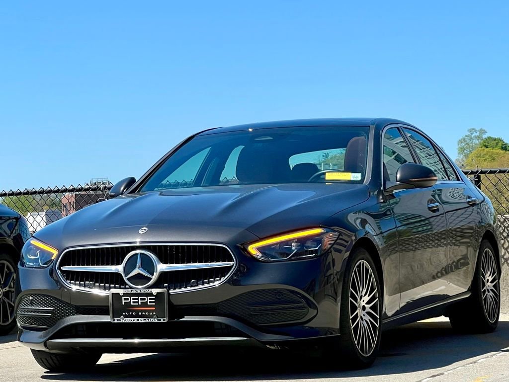 Used 2023 Mercedes-Benz C 300 4MATIC Sedan image 4