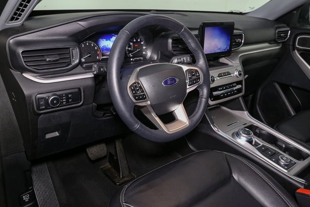 Used 2023 Ford Explorer XLT w/ Equipment Group 202A image 21