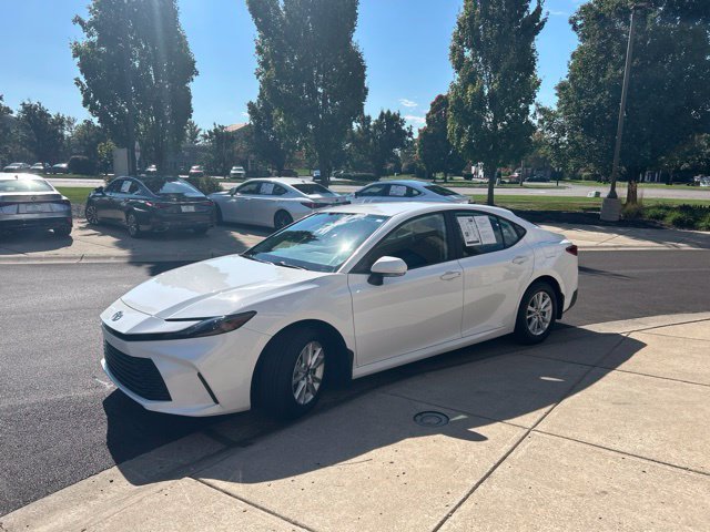 Used 2025 Toyota Camry LE FWD image 3