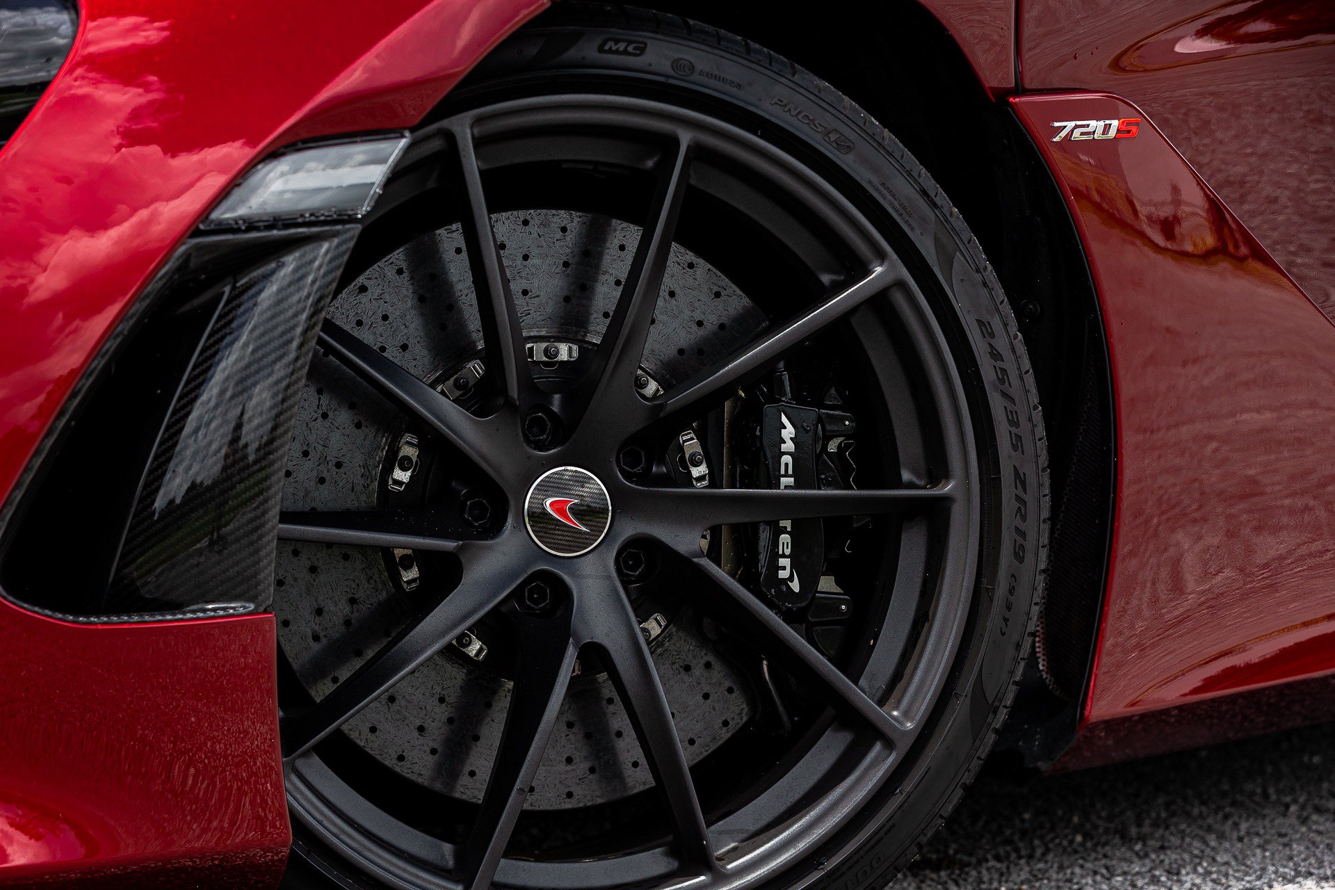 Used 2018 McLaren 720S Luxury RWD image 11