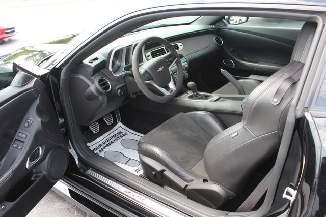 Used 2014 Chevrolet Camaro Z/28 RWD image 7