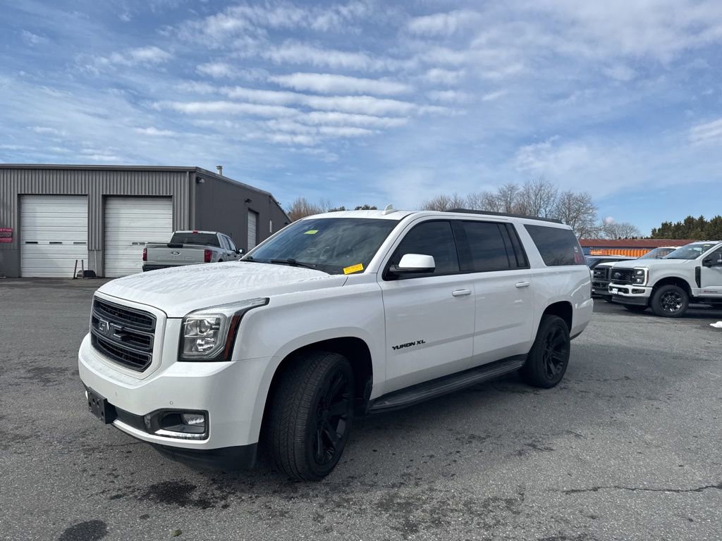 Used 2019 GMC Yukon XL SLT w/ Graphite Performance Edition image 3