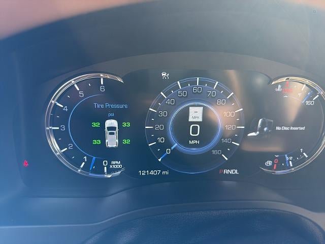 Used 2017 Cadillac Escalade ESV Platinum image 30