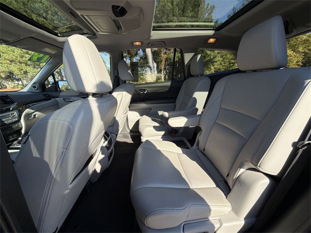 Used 2019 Honda Pilot Elite image 23