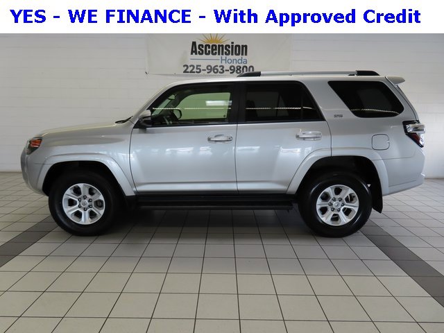 Used 2024 Toyota 4Runner SR5 Premium image 3