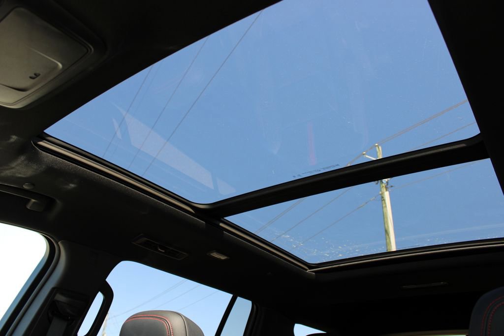 Used 2024 Chevrolet Traverse RS w/ LPO, Floor Liner Package AWD/4WD image 19