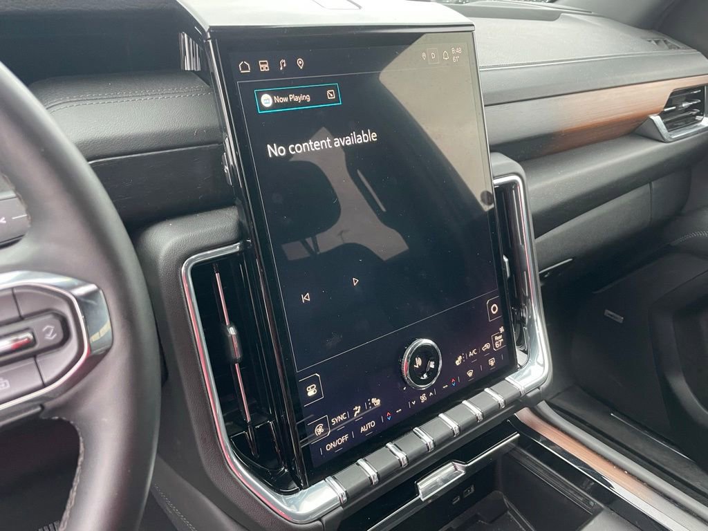 Used 2025 GMC Yukon Denali image 15