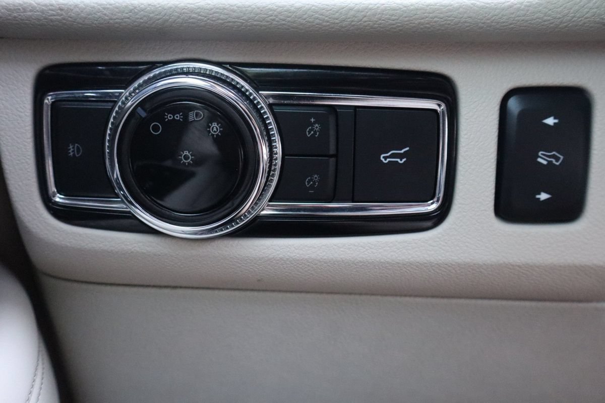 Used 2018 Lincoln Navigator Reserve w/ Technology Package AWD/4WD image 31