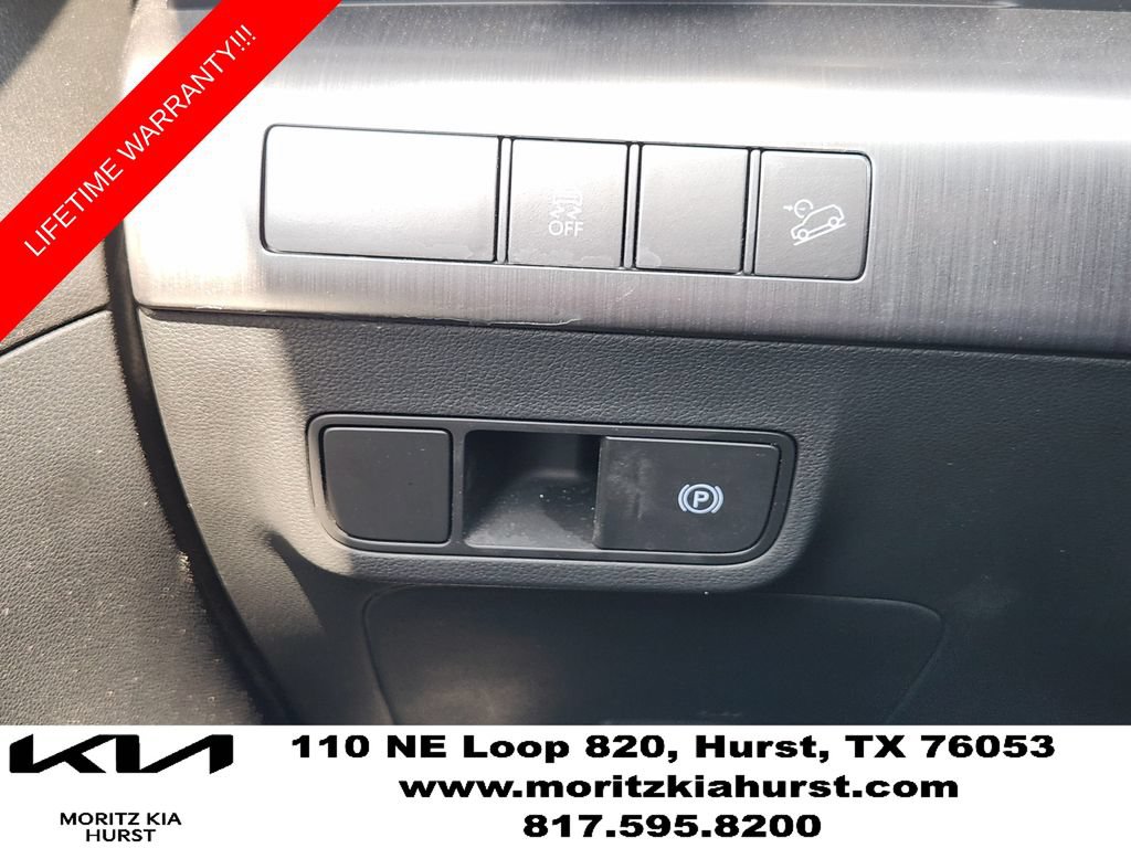 Used 2025 Hyundai Kona SEL FWD image 24