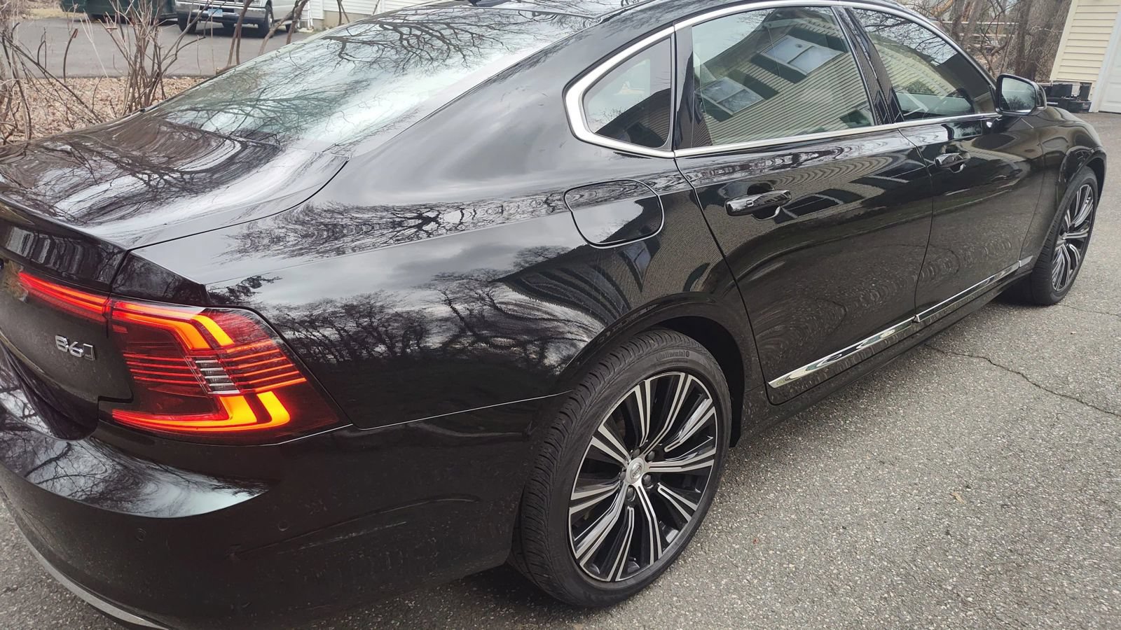 Used 2023 Volvo S90 B6 Plus AWD/4WD image 4