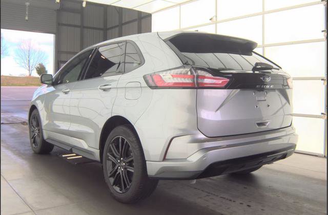 Used 2024 Ford Edge ST-Line image 3
