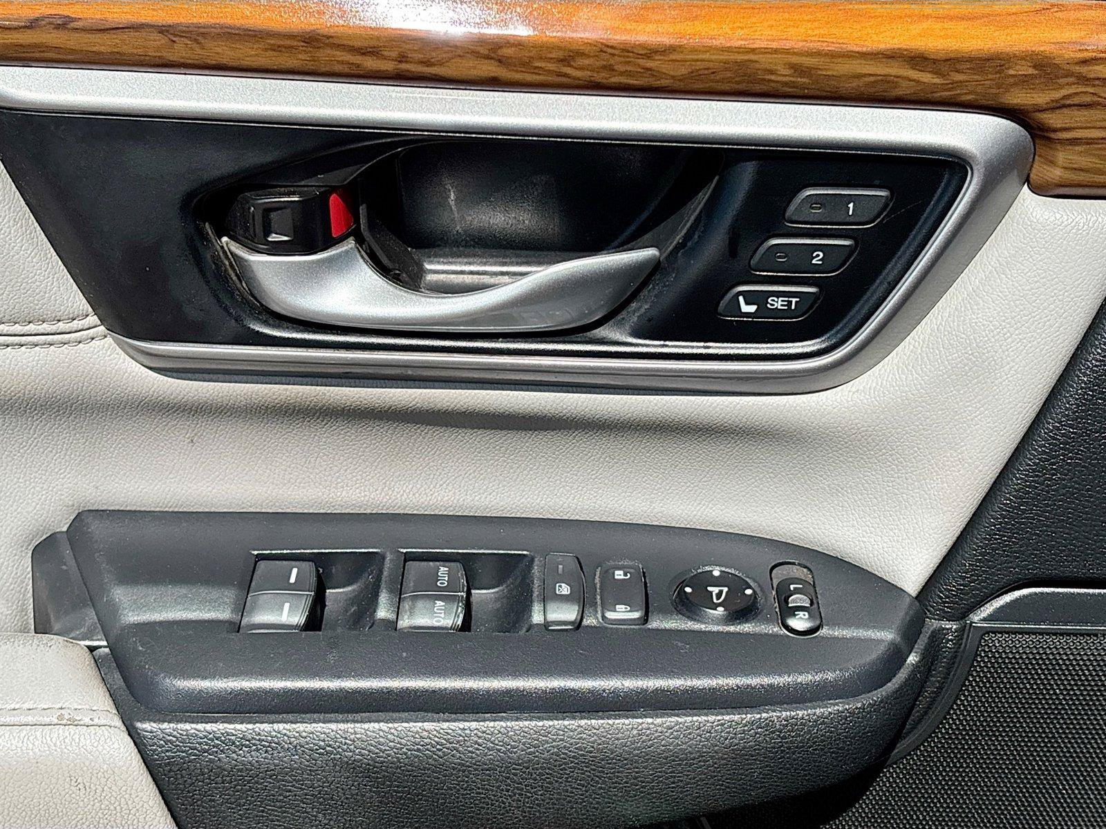 Used 2020 Honda CR-V EX-L image 17