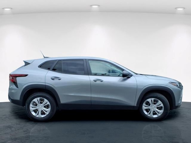 Used 2024 Chevrolet Trax LS FWD image 7