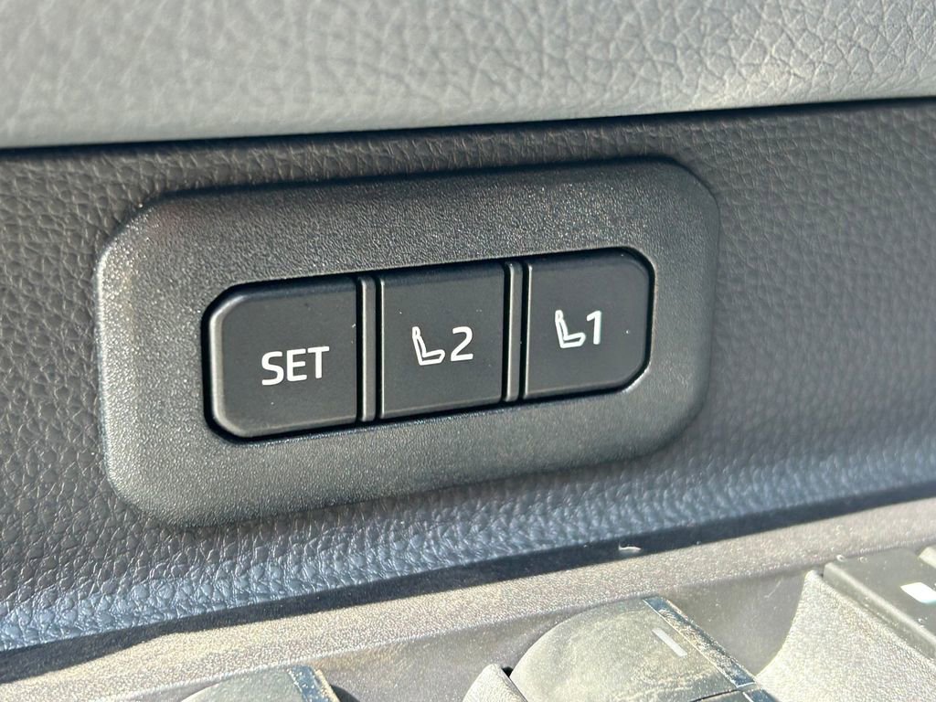 Used 2024 Toyota Land Cruiser w/ Premium Package image 27