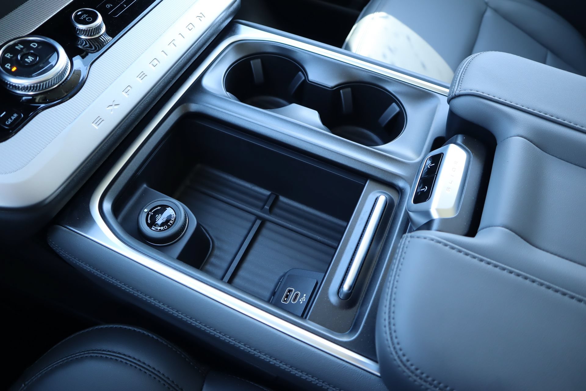 New 2026 Ford Expedition Active AWD/4WD image 10