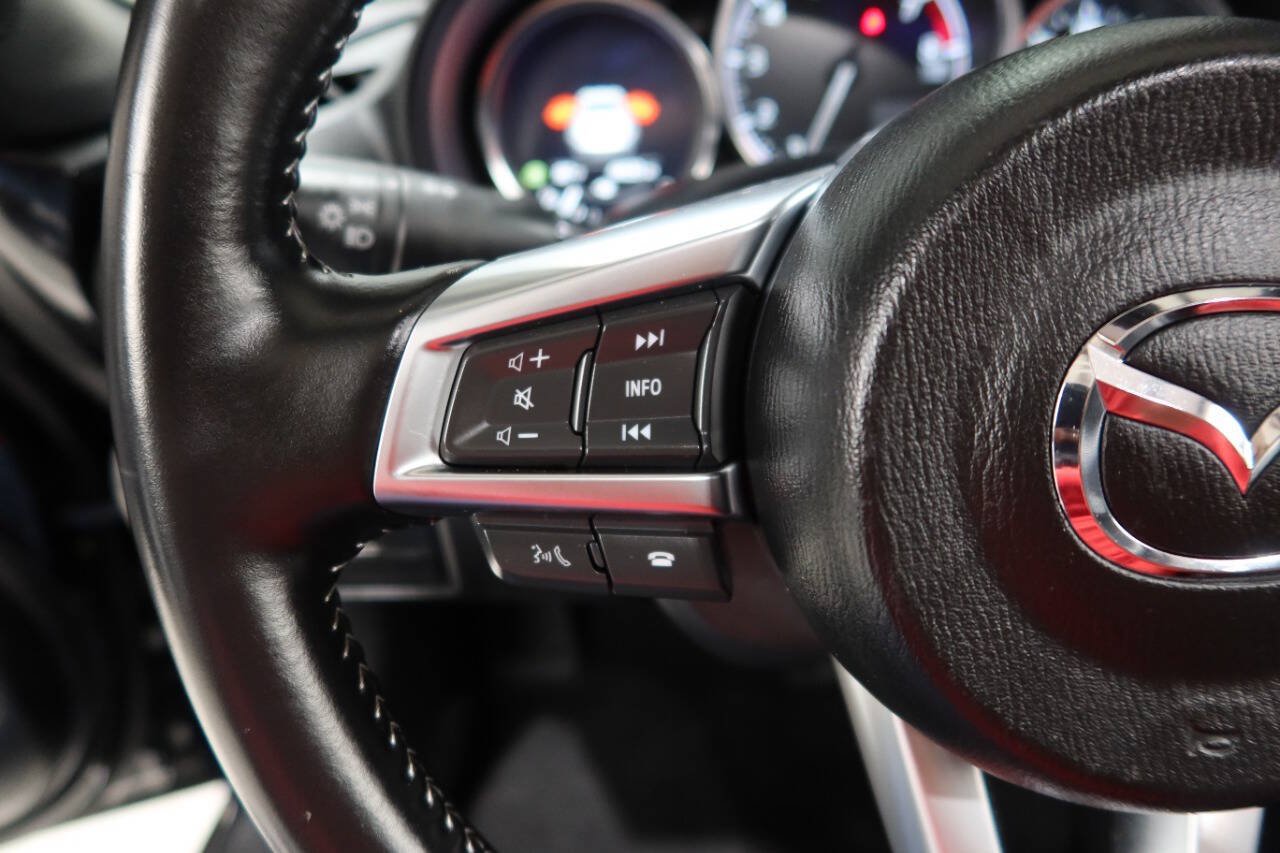 Used 2025 MAZDA MX-5 Miata RF Club RWD image 20