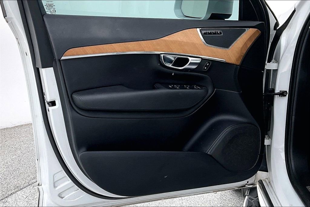 Used 2022 Volvo XC90 T5 Momentum w/ Advanced Package image 23