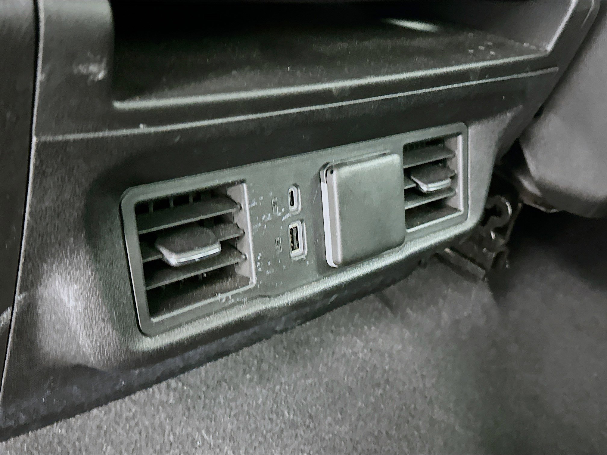 Used 2024 Chevrolet Silverado 1500 LT image 27