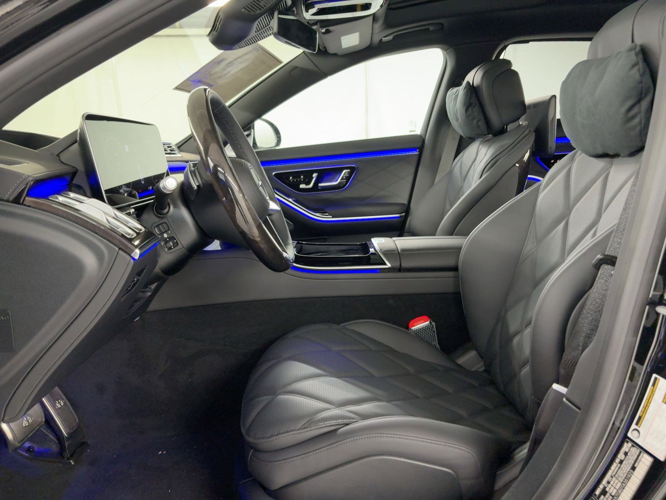 New 2026 Mercedes-Benz Maybach S 580 4MATIC image 5