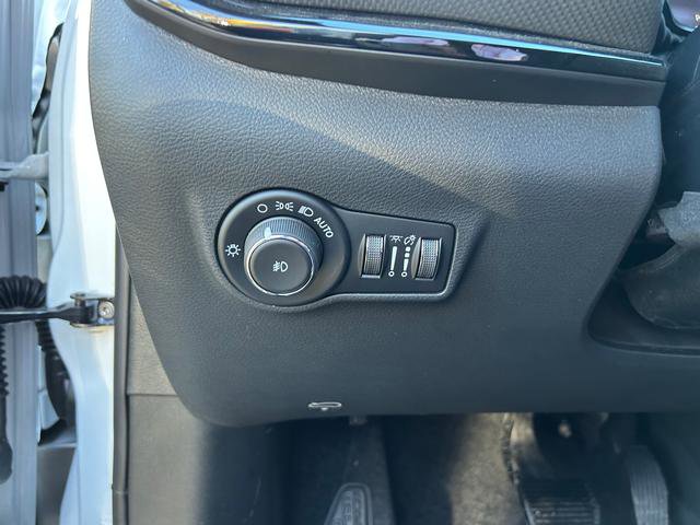 New 2026 Jeep Compass Latitude image 18