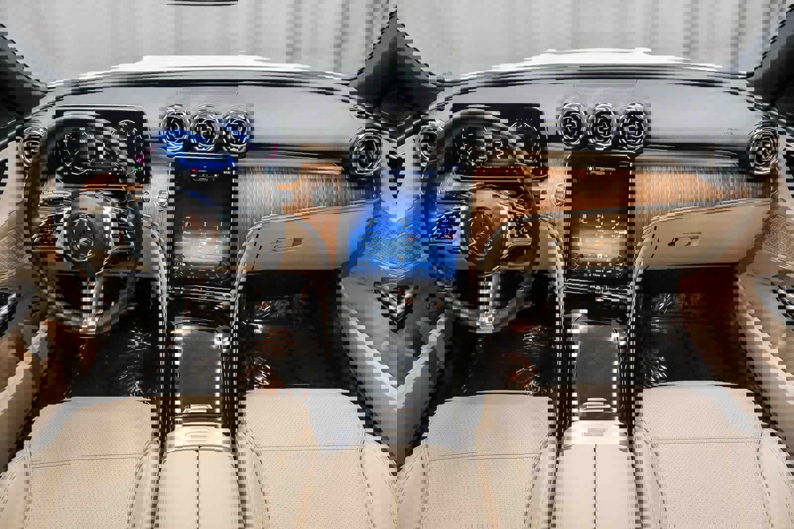 Certified 2023 Mercedes-Benz C 300 4MATIC Sedan image 13