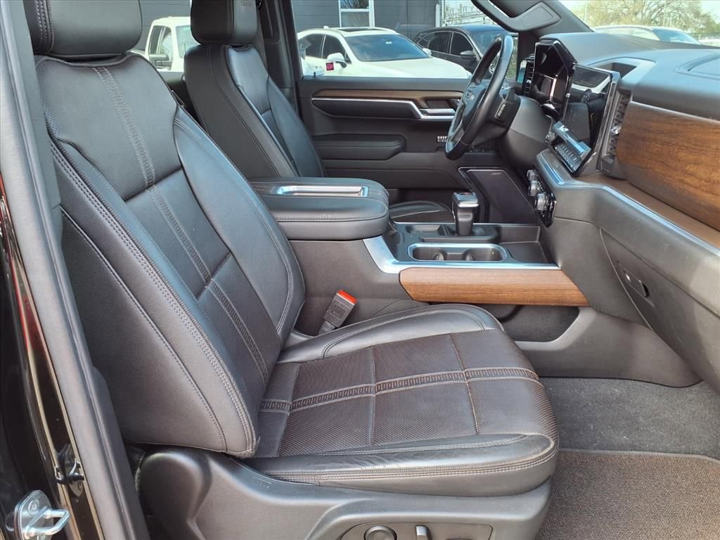 Used 2022 Chevrolet Silverado 1500 High Country image 13