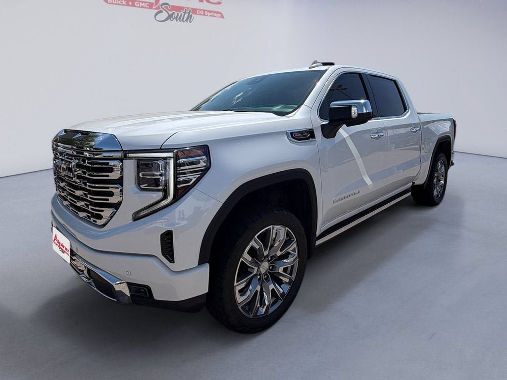 Used 2023 GMC Sierra 1500 Denali w/ Denali Reserve Package AWD/4WD image 1