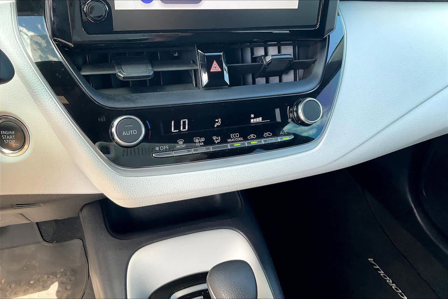 Used 2026 Toyota Corolla SE FWD image 33