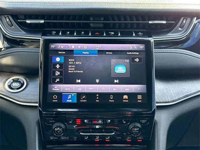 Used 2023 Jeep Grand Cherokee Limited w/ Luxury Tech Group II image 28