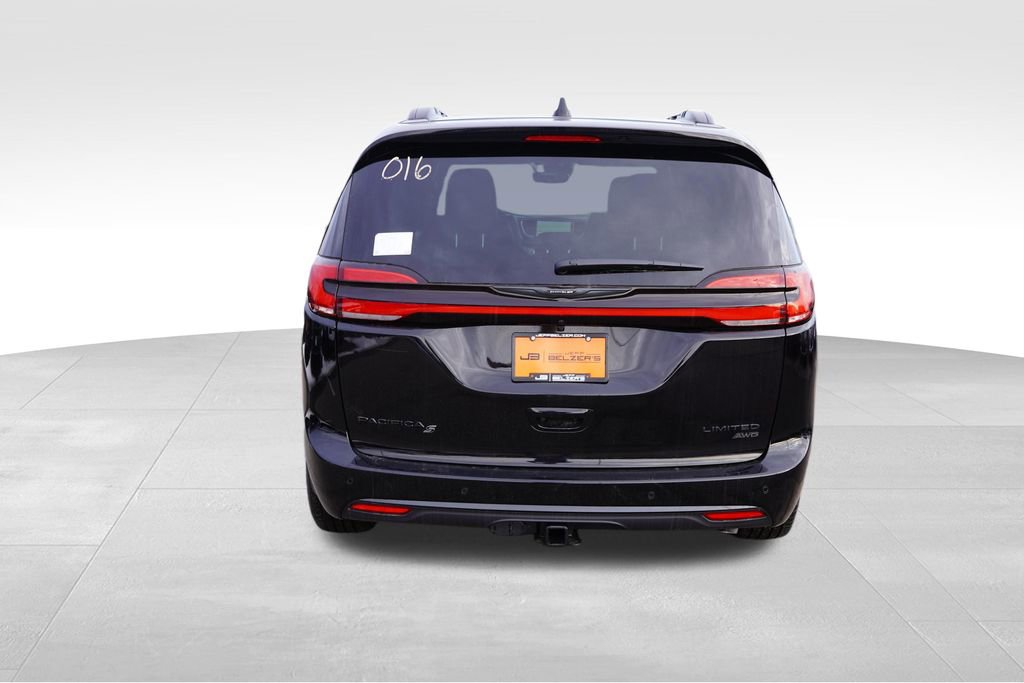New 2026 Chrysler Pacifica Limited w/ S Appearance Package image 5