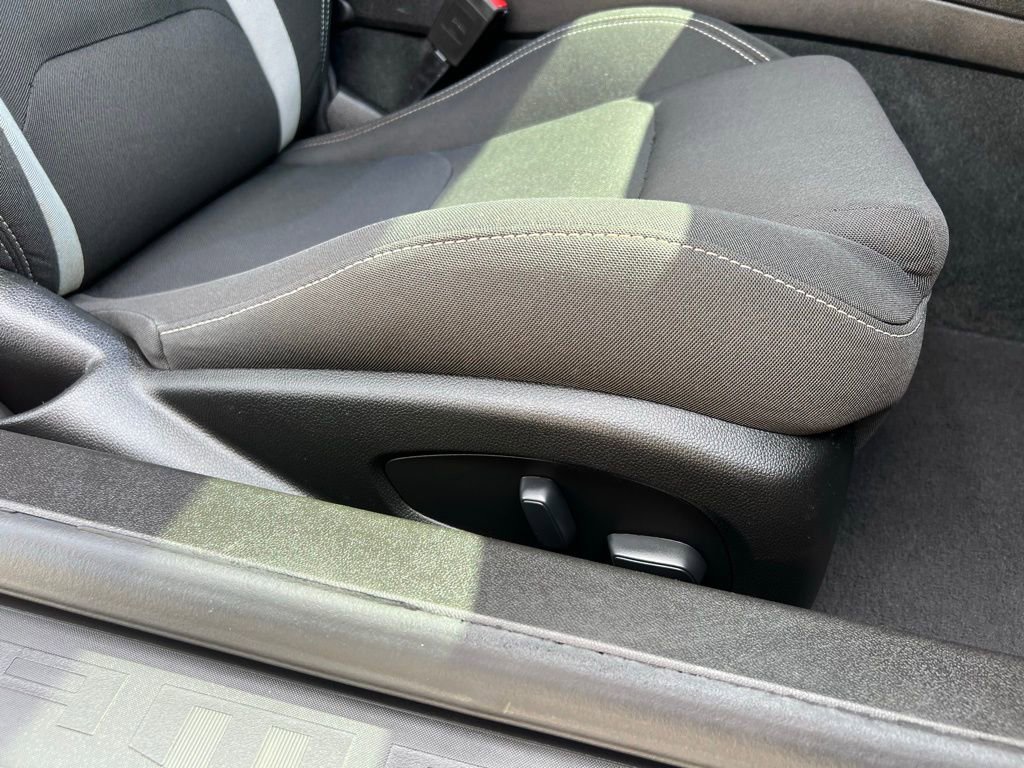 Used 2022 Chevrolet Camaro LT image 20