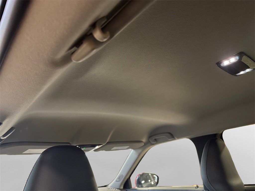 Used 2025 Mitsubishi Outlander SE image 23