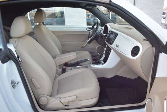 Used 2018 Volkswagen Beetle 2.0T Coast image 31