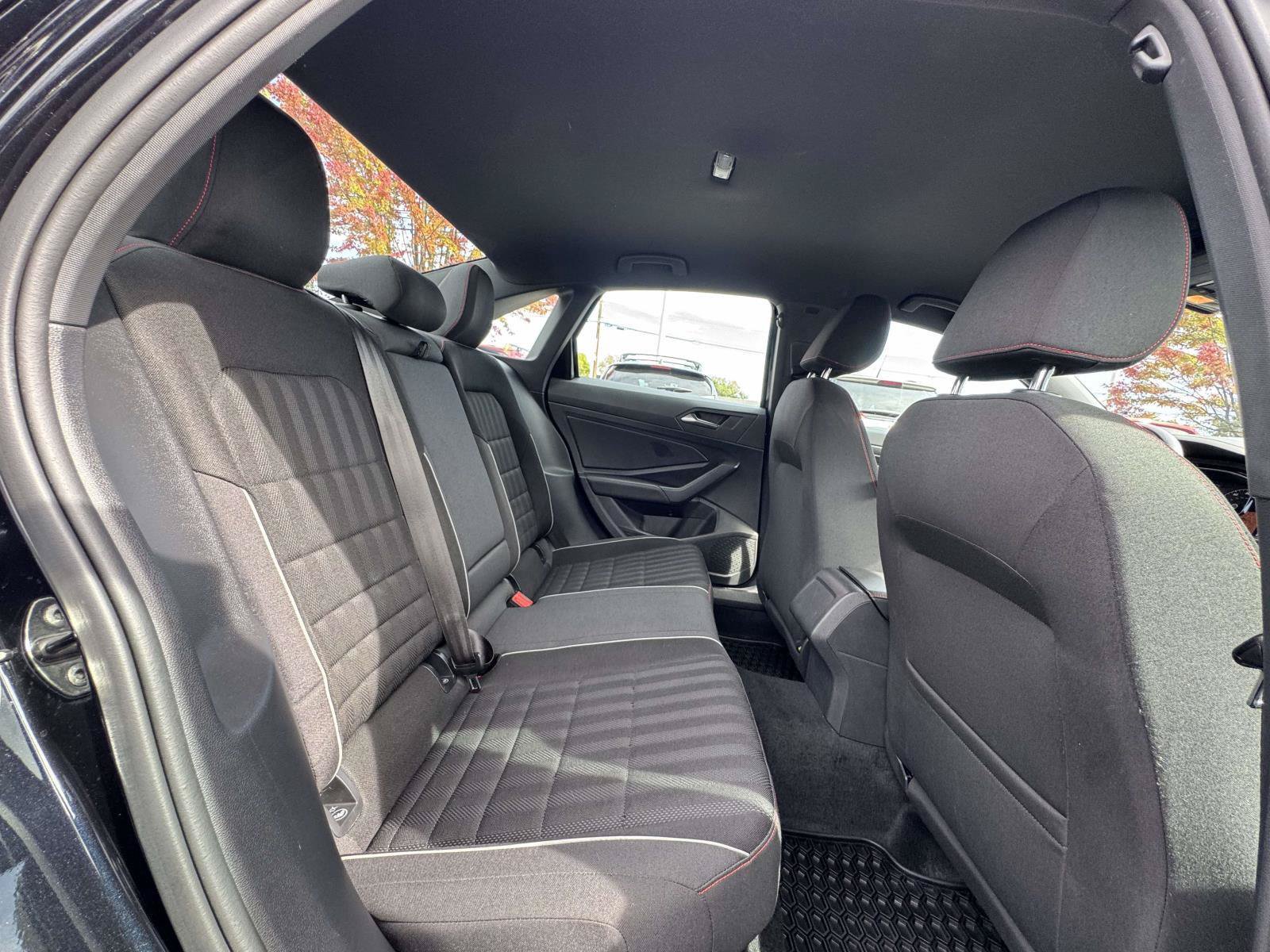Used 2019 Volkswagen Jetta GLI FWD image 12
