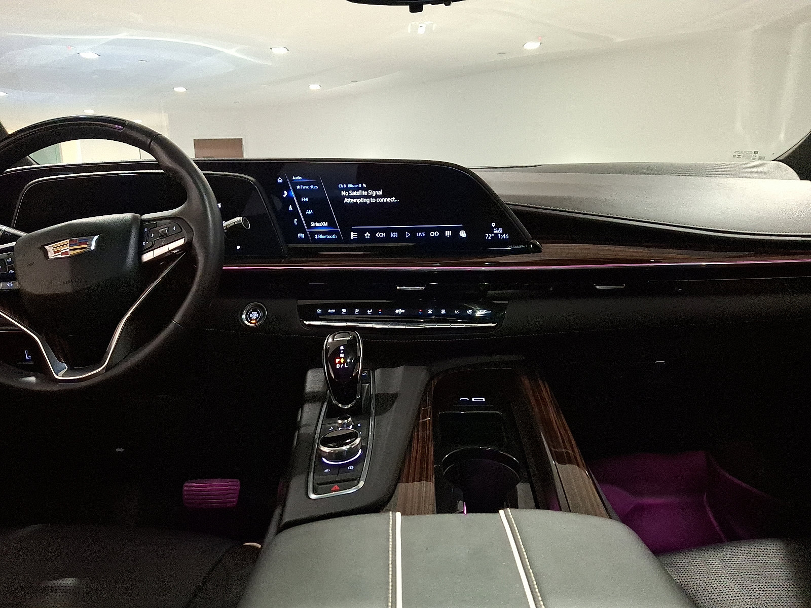 Certified 2023 Cadillac Escalade Premium Luxury image 17