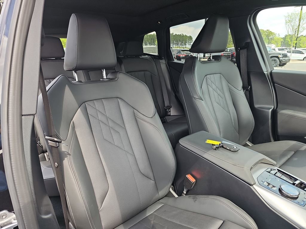 Used 2025 BMW X3 xDrive30i w/ M Sport Package image 13