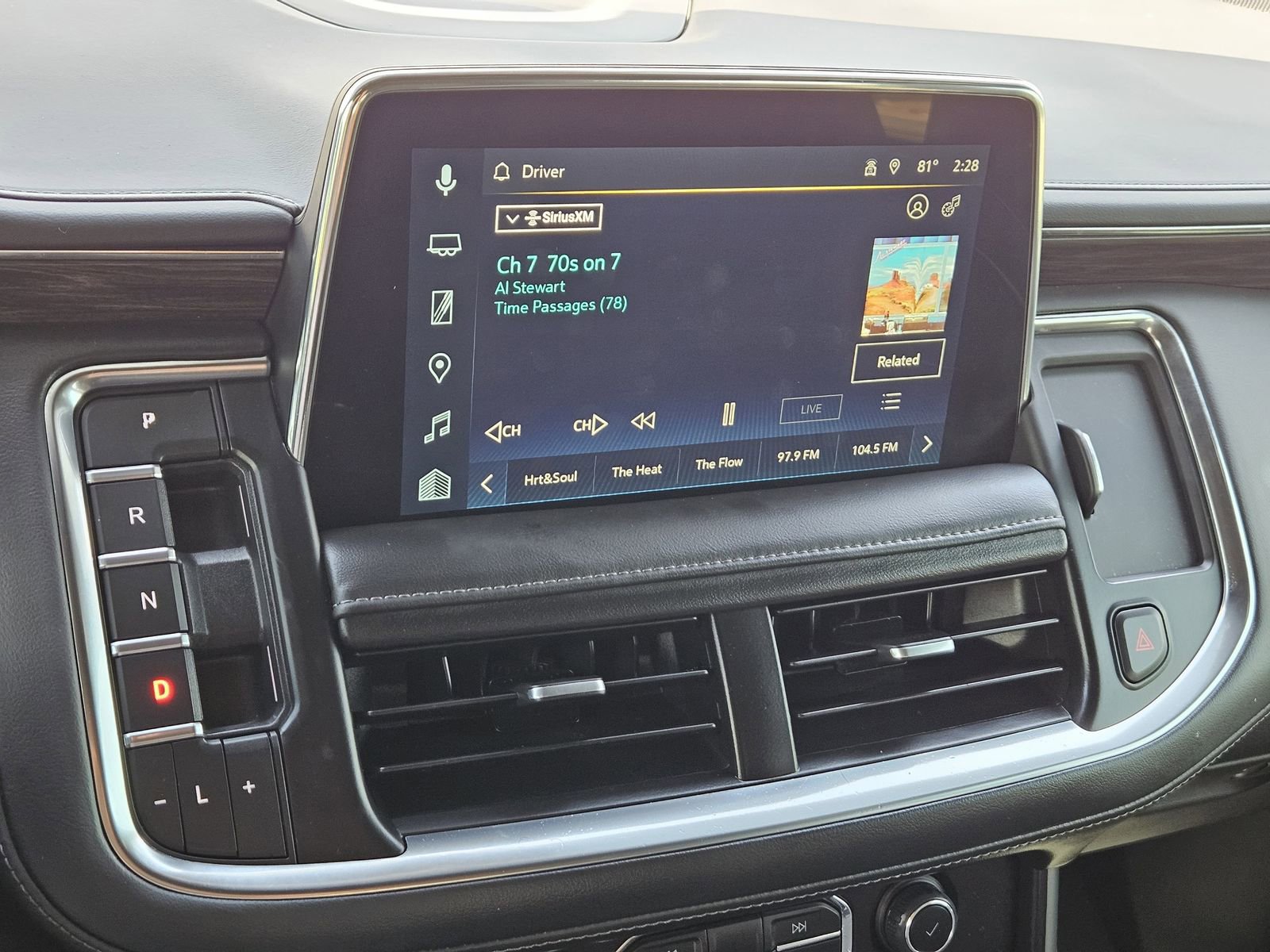 Certified 2023 Chevrolet Tahoe Z71 w/ Luxury Package AWD/4WD image 20