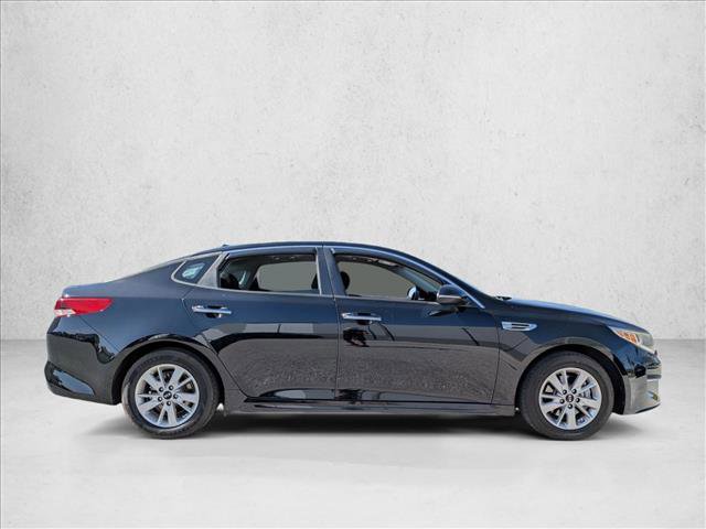 Used 2017 Kia Optima LX image 4